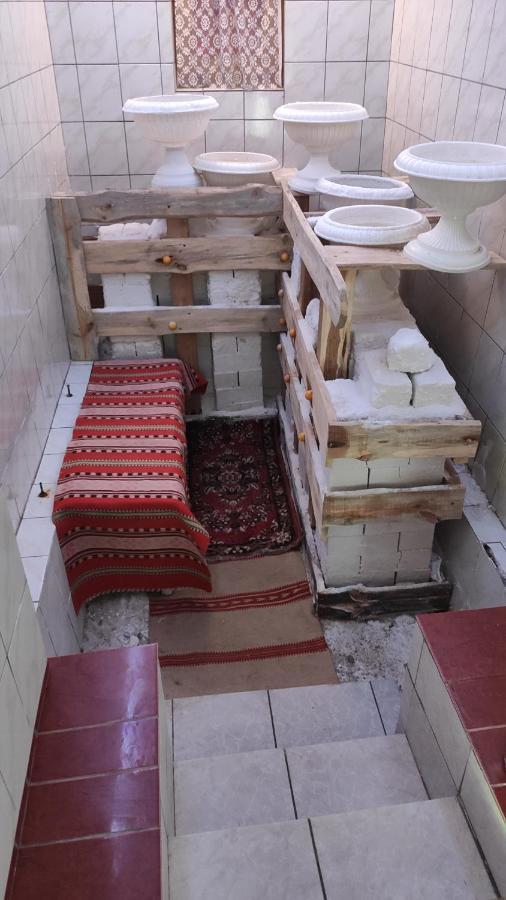 Opusztaszeri Mozes Vendeghaz Hotel Buitenkant foto